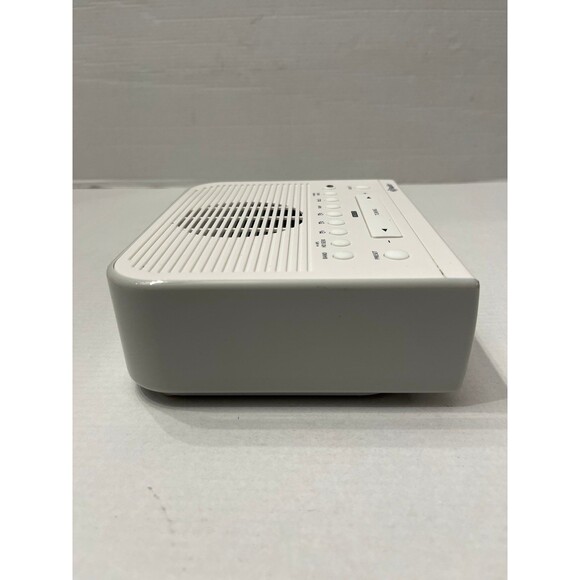 Sangean HDR-15 AM/FM Digital Tuning Clock Radio with USB Phone Charging White - Picture 5 of 9